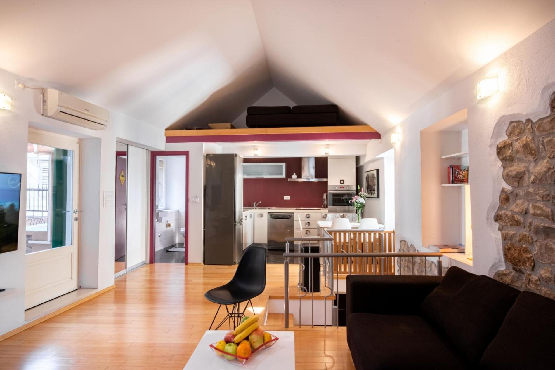 Duplex With Terrace In The City Centar สปลิท ภายนอก รูปภาพ