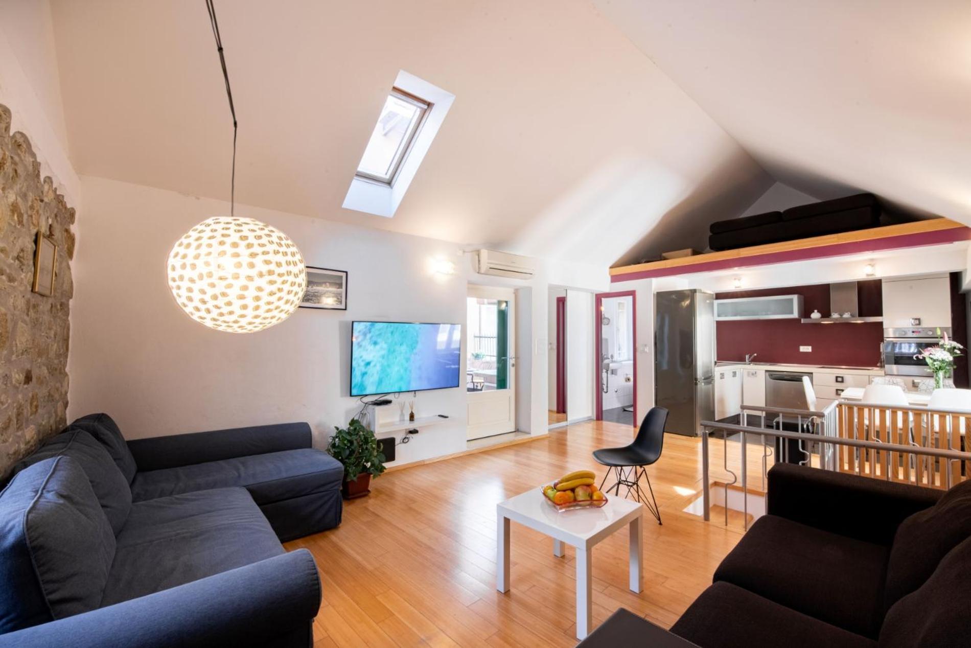 Duplex With Terrace In The City Centar สปลิท ภายนอก รูปภาพ
